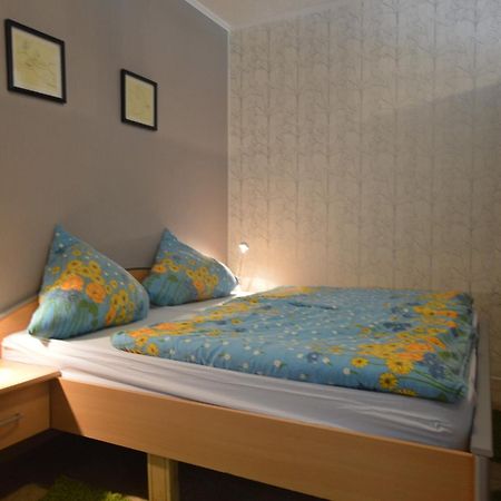 Holiday Apartment Near The Moselle With Terrace Wehr  外观 照片